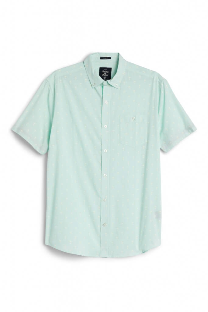 Stitch Fix Men's green short sleeve button-down shirt.