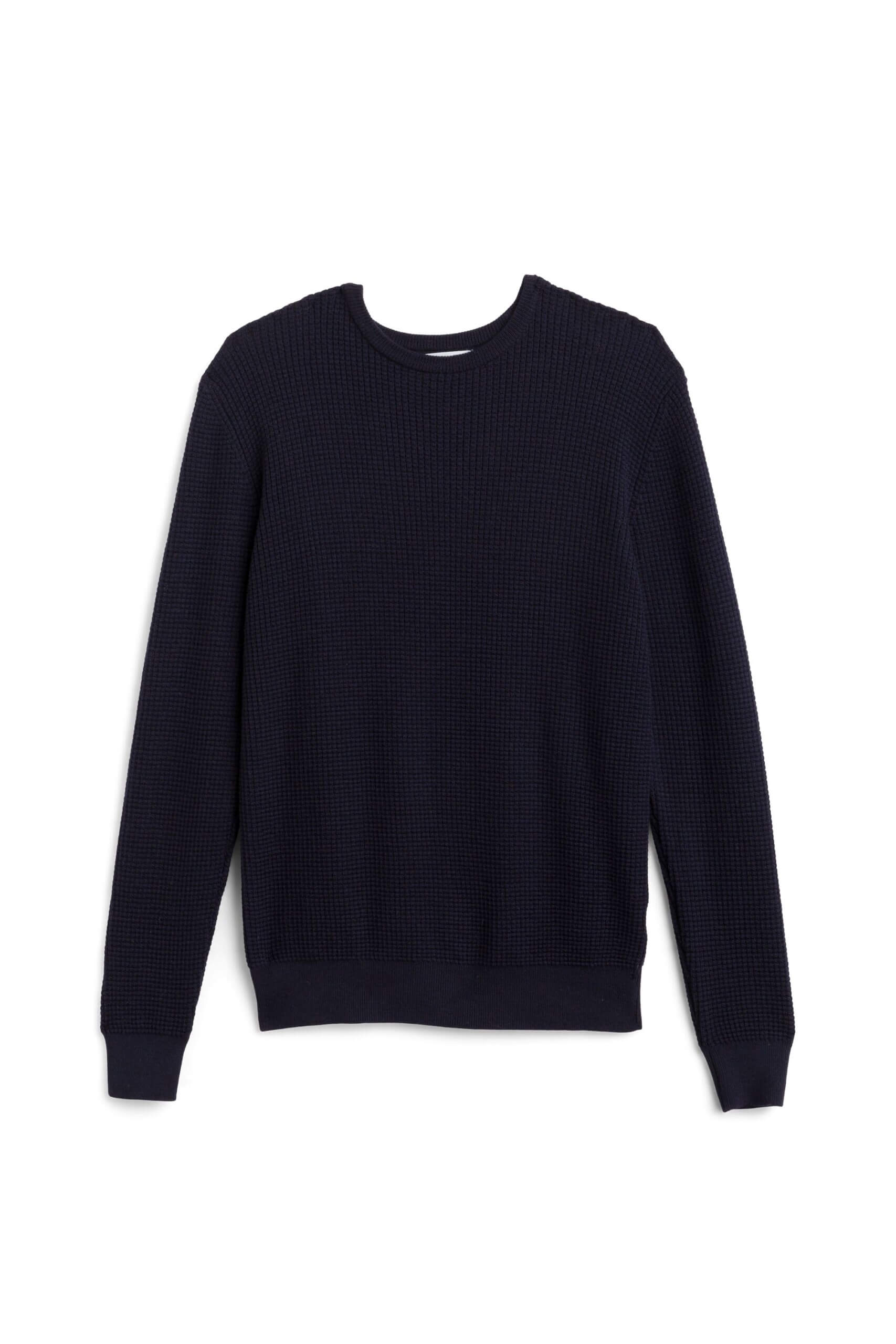 Stitch Fix men’s navy crew neck sweater.
