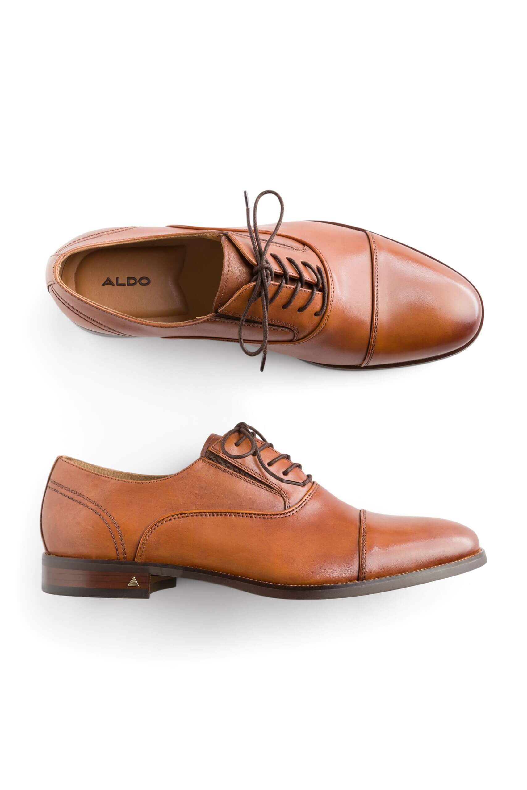 Stitch Fix men's brown leather oxford shoes.