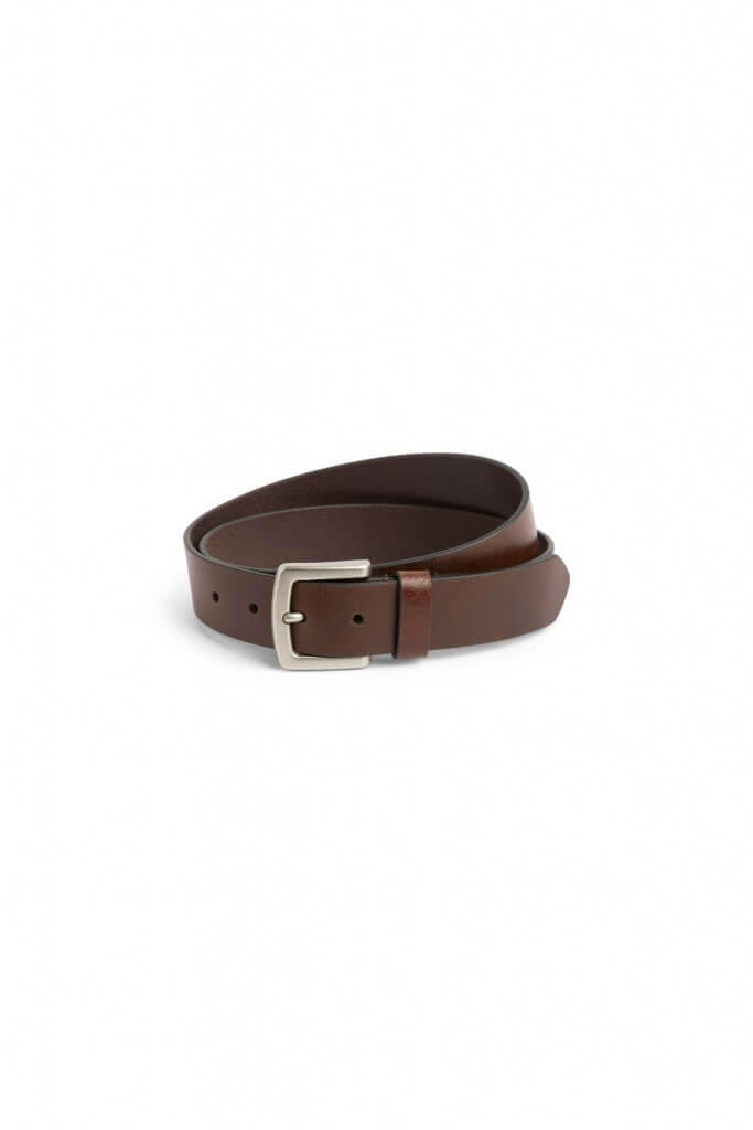 Stitch Fix men’s brown belt with silver buckle.