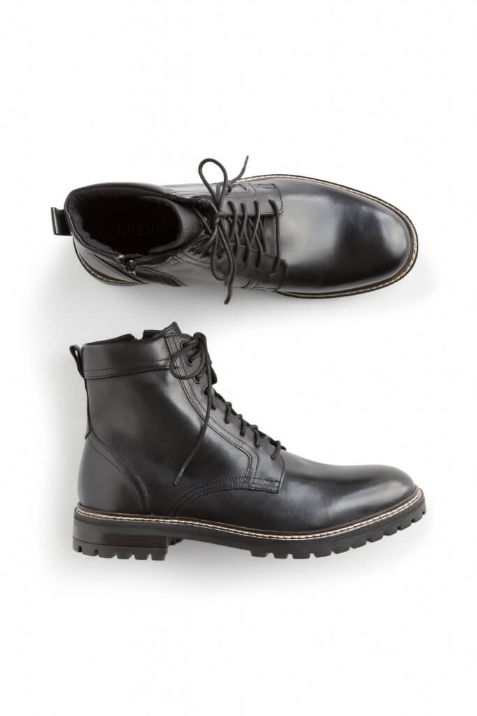 Stitch Fix men’s black leather combat boots.