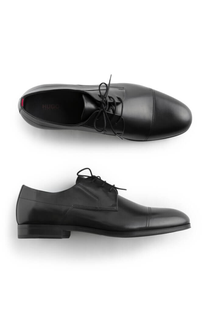 Stitch Fix men’s black dress shoes.