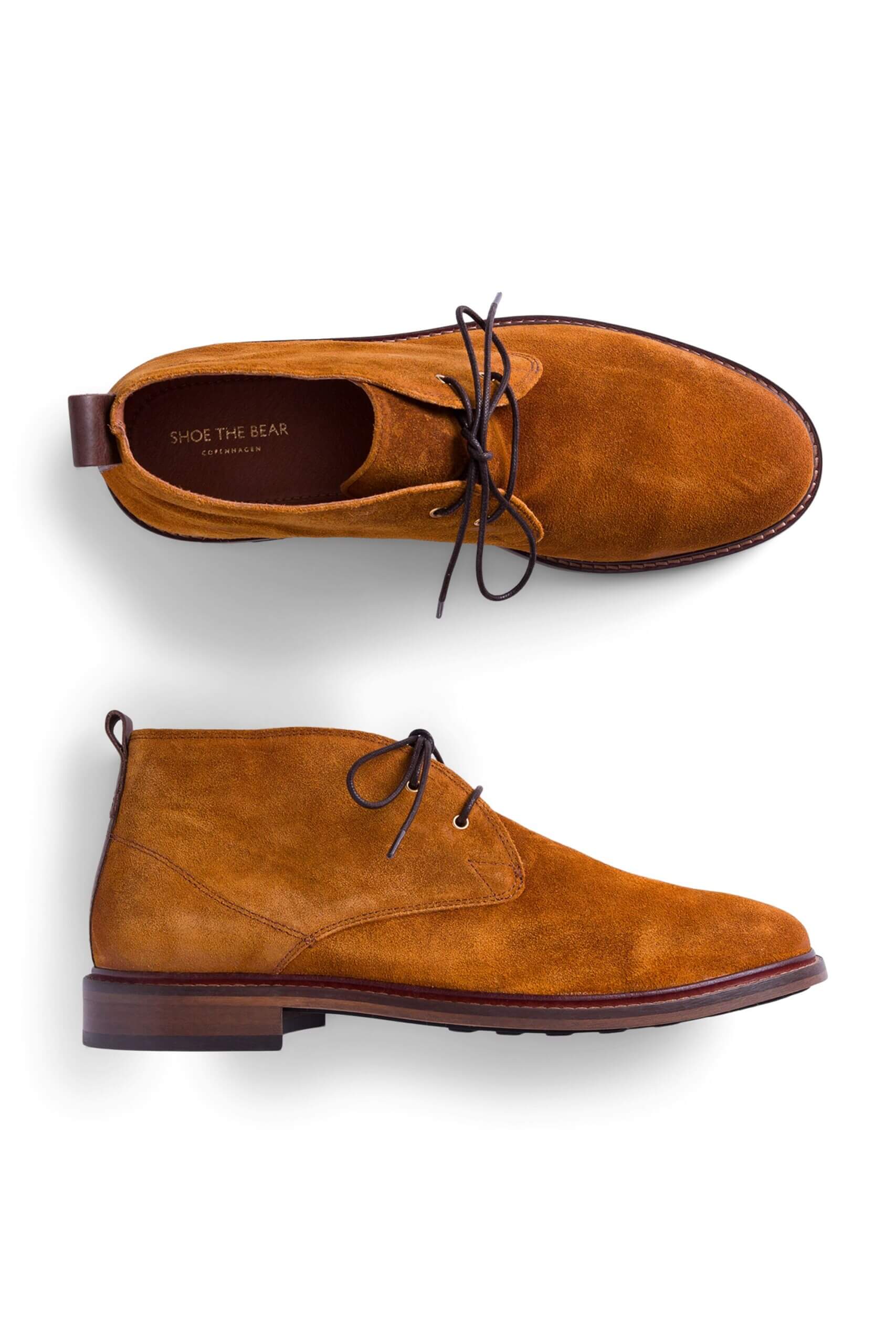 Stitch Fix men’s brown suede chukka boots.