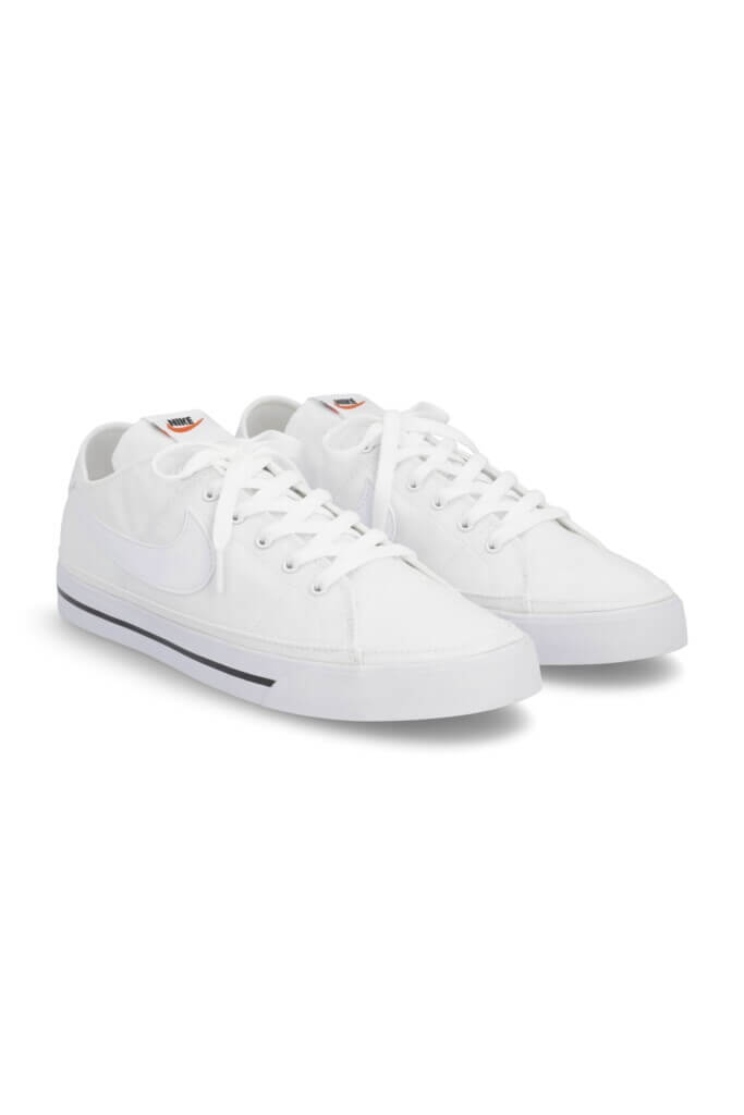 Stitch Fix men’s white canvas sneakers.