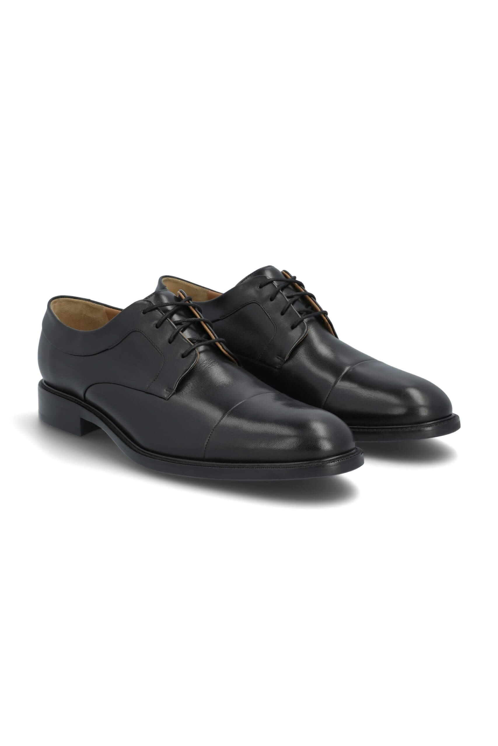 Stitch Fix men’s black dress shoes.