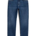 Stitch Fix women’s straight-leg blue jeans.