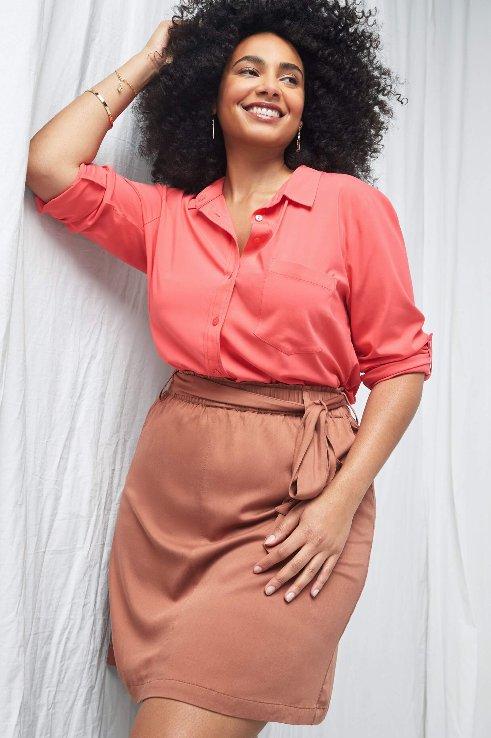 Simple tricks and tips to style plus-size clothing