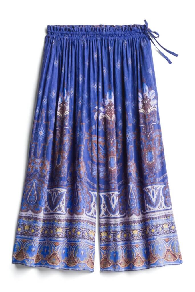 Stitch Fix women’s blue patterned culottes.