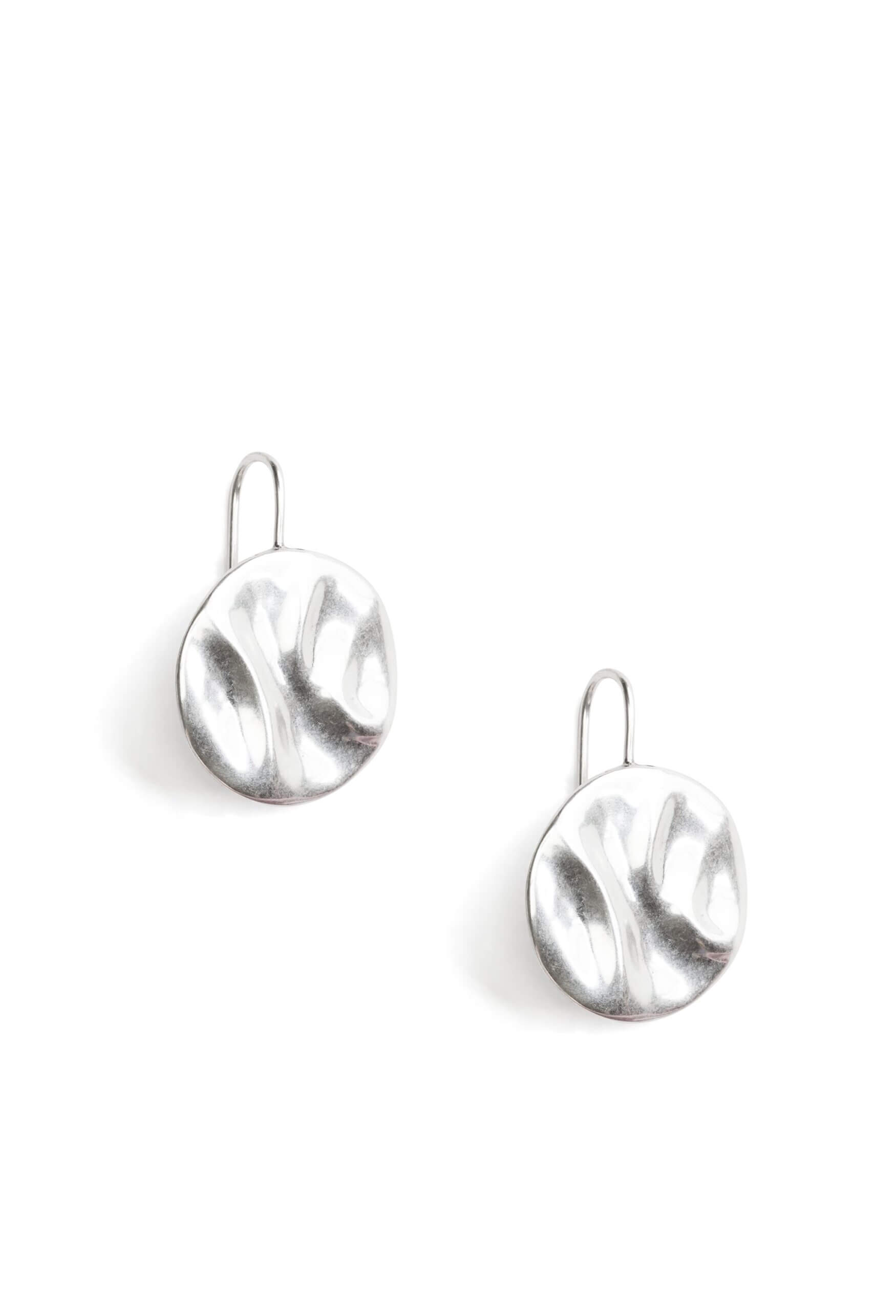 Stitch Fix women’s silver hammered round drop earrings.