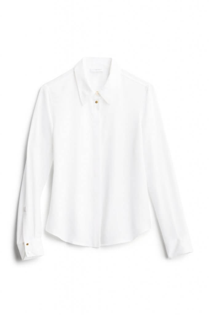 Stitch Fix women’s white collared button-up.