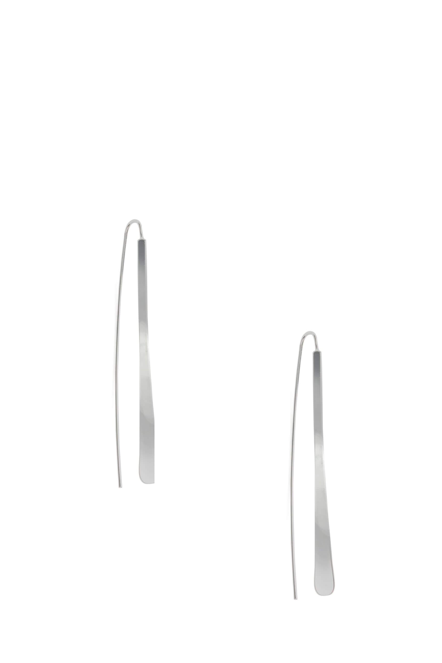 Stitch Fix women’s silver drop earrings.