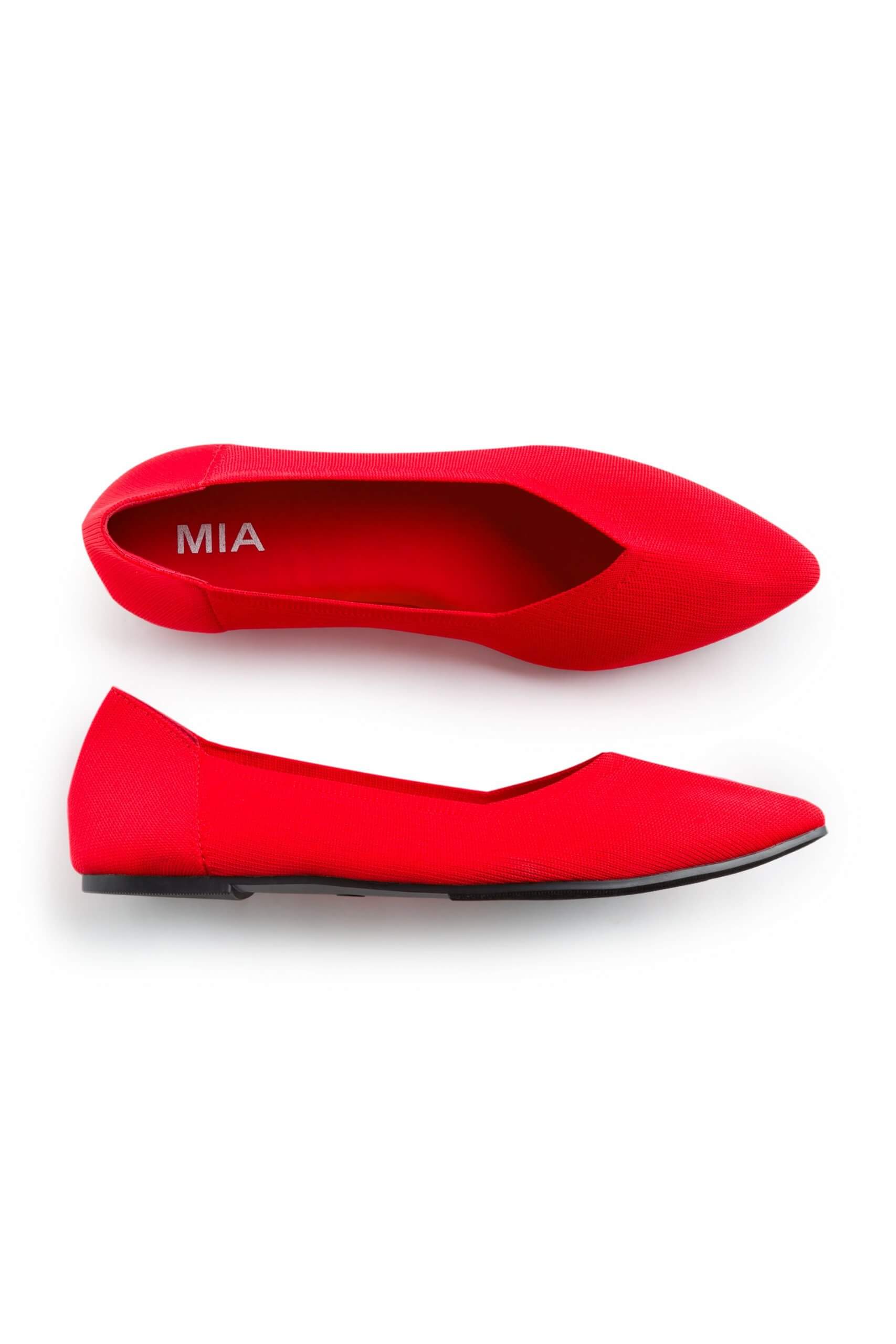 Stitch Fix women’s red flats with pointed toe.