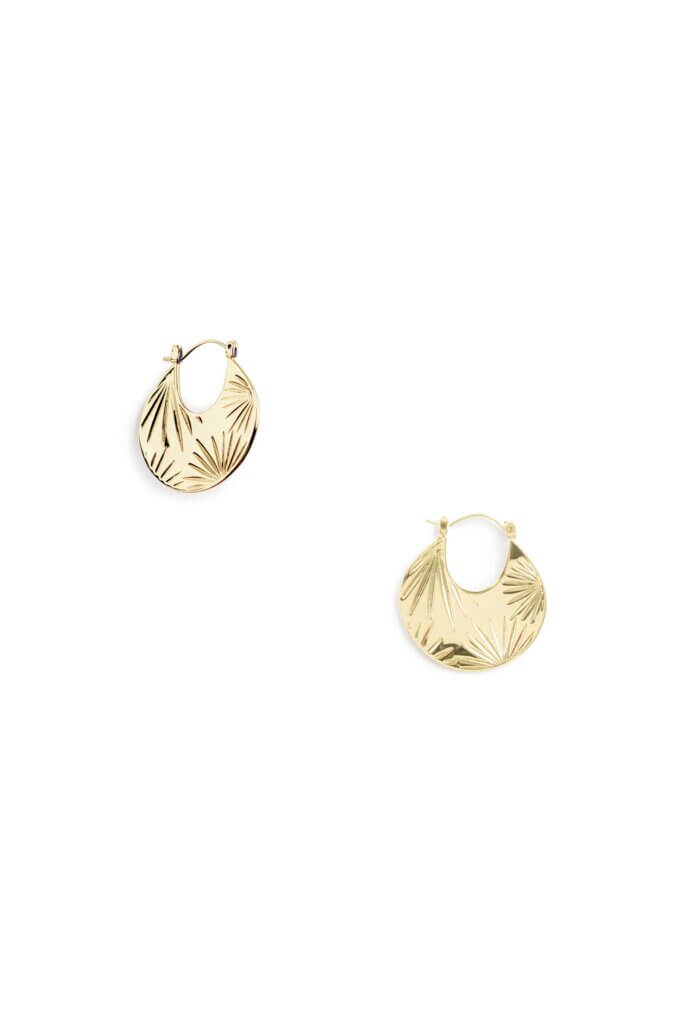 Stitch Fix women’s gold palm embossed drop earrings.