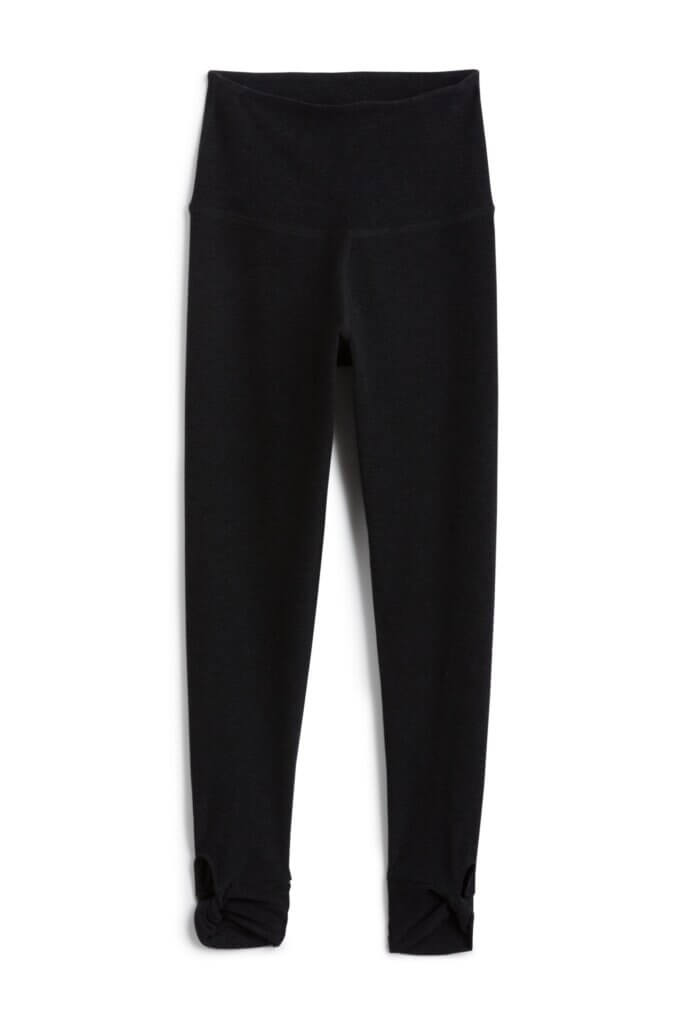 Stitch Fix women’s black fleece leggings.