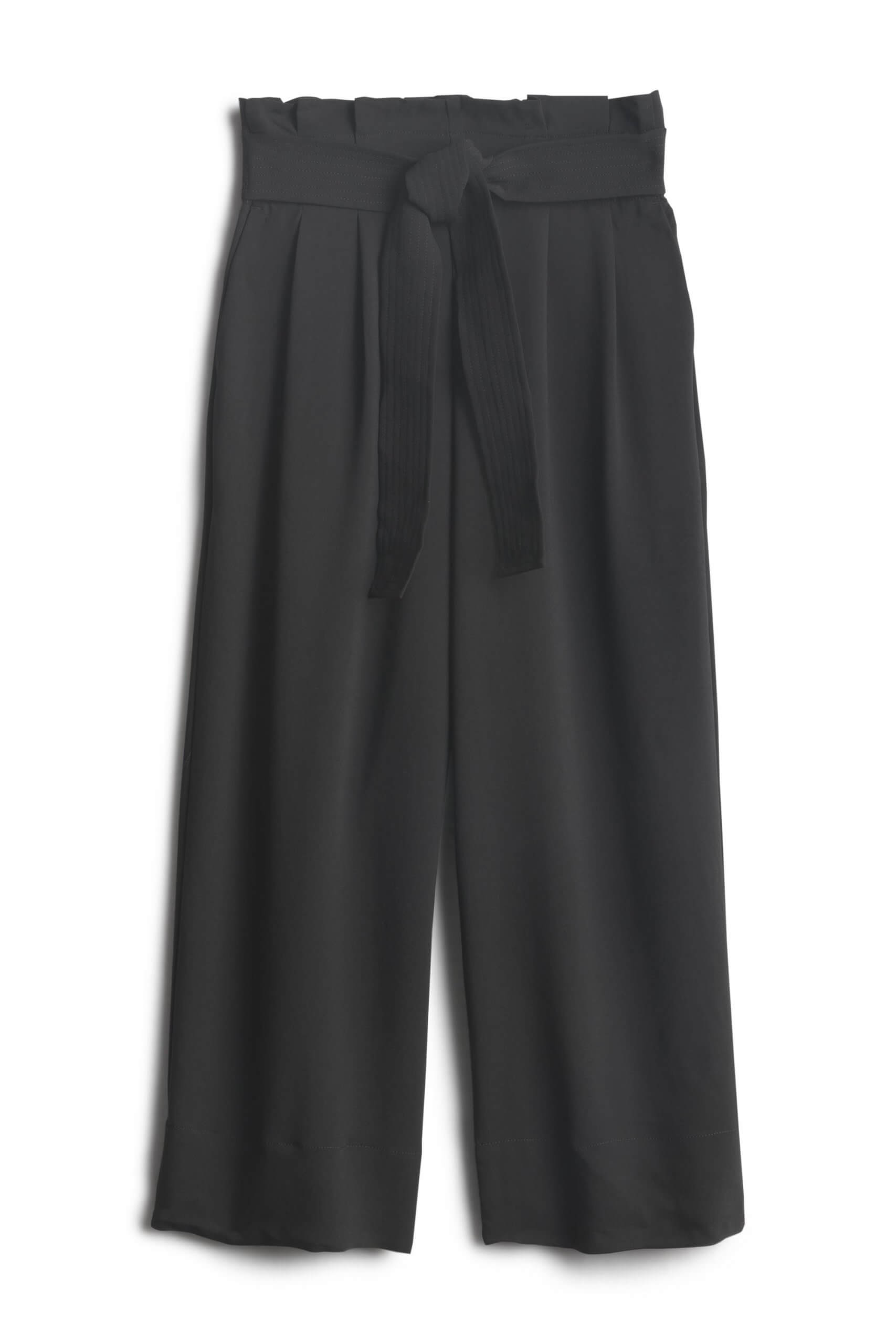 Stitch Fix women’s black tie-waist wide-leg pants.