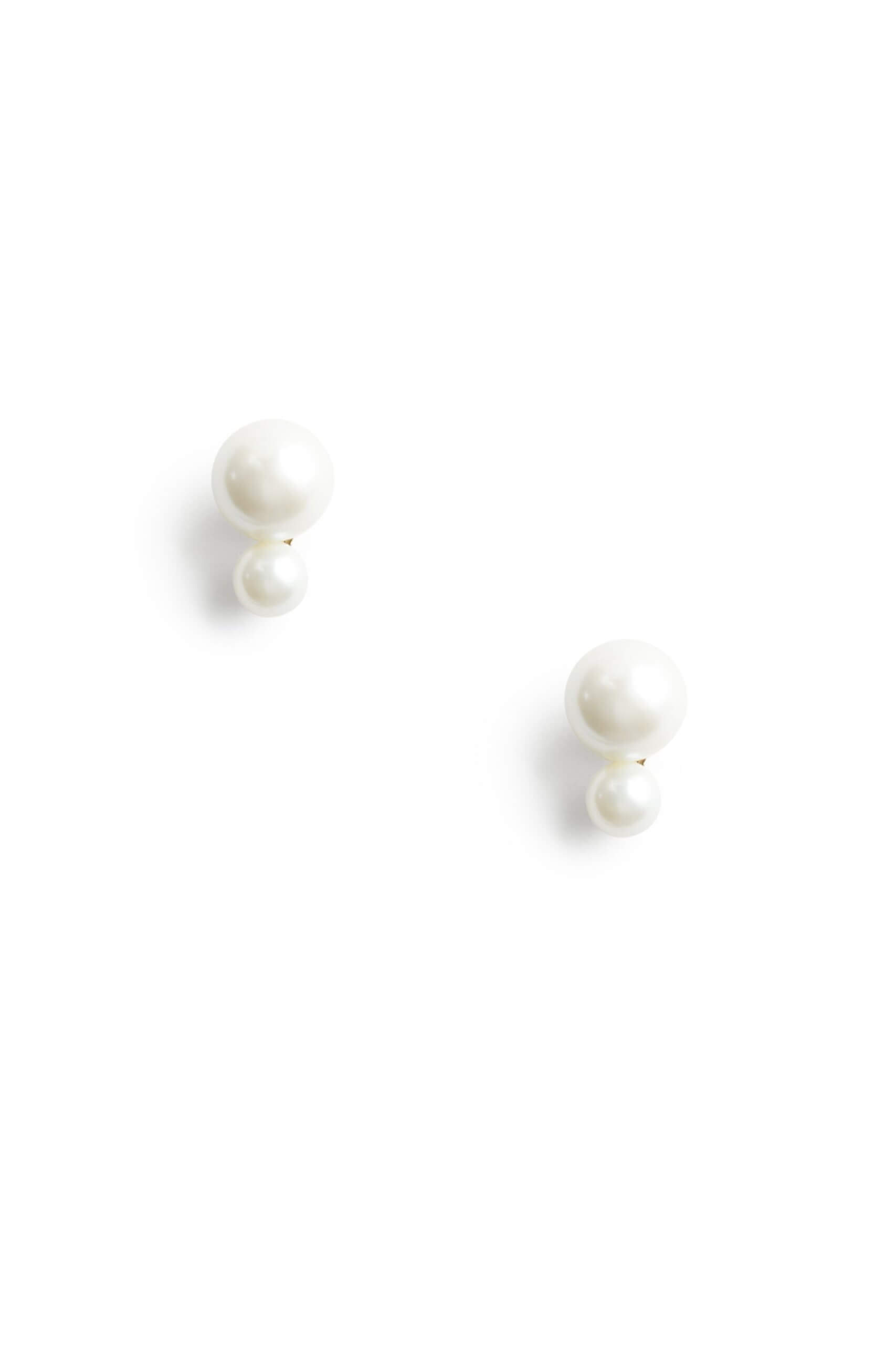 Stitch Fix women’s double pearl stud earrings.