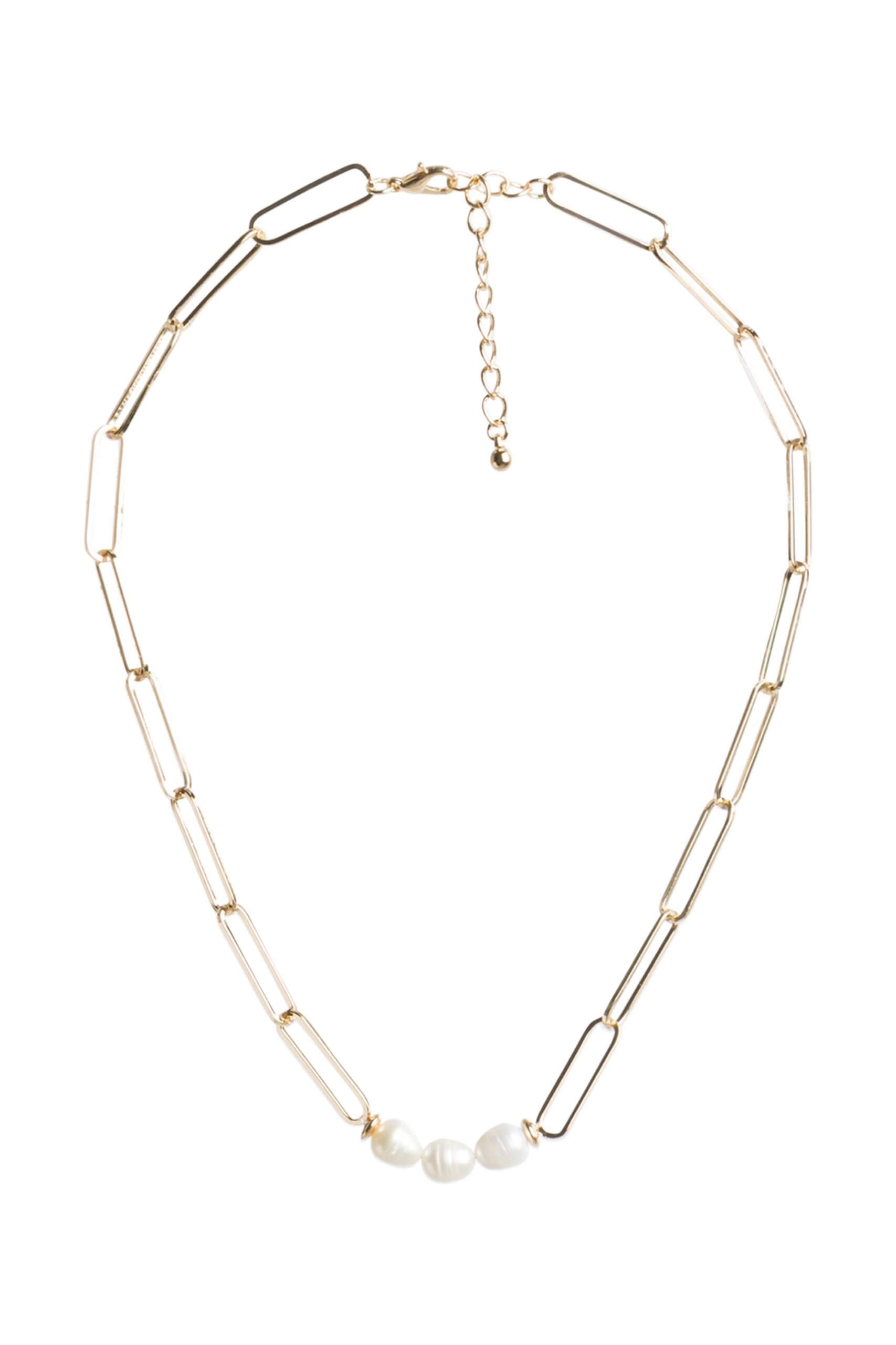 Stitch Fix women’s gold chain-link necklace with natural pearls.