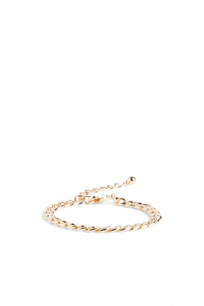 Stitch Fix women’s gold chain bracelet.