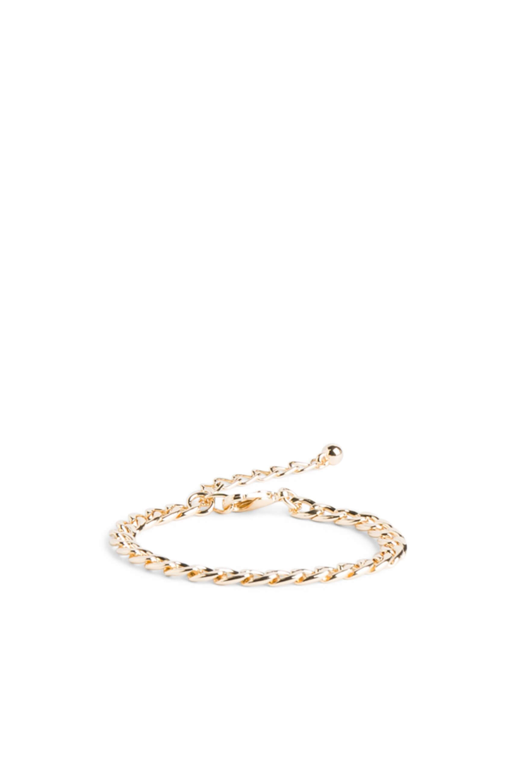 Stitch Fix women’s gold chain bracelet.