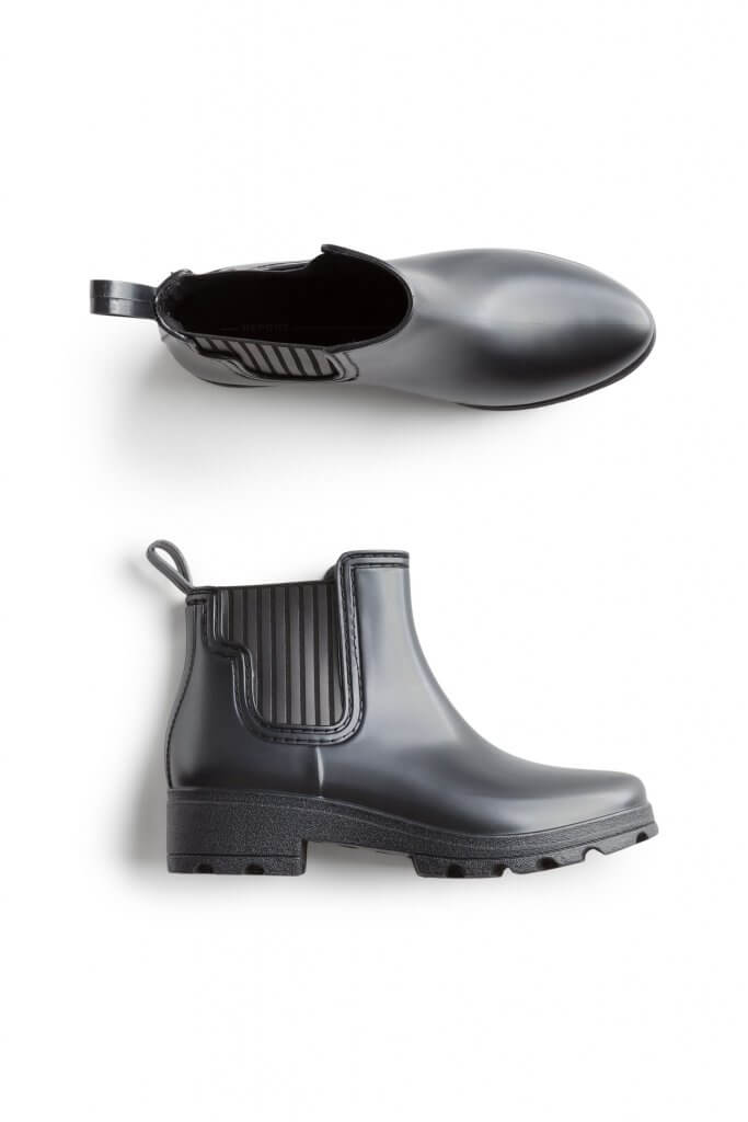 Stitch Fix women’s black ankle rain boots.