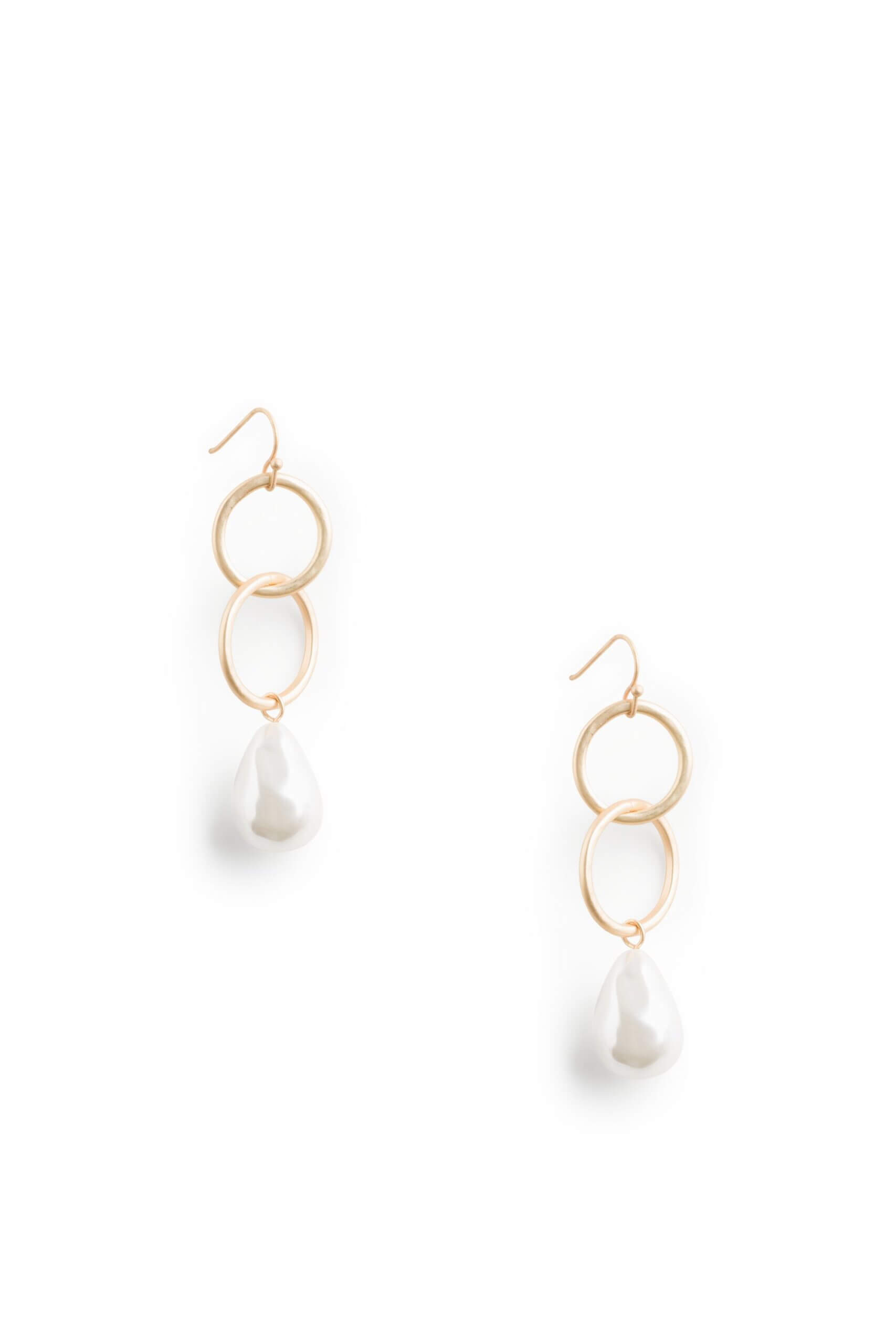 Stitch Fix women’s natural pearl and gold double hoop drop earrings.