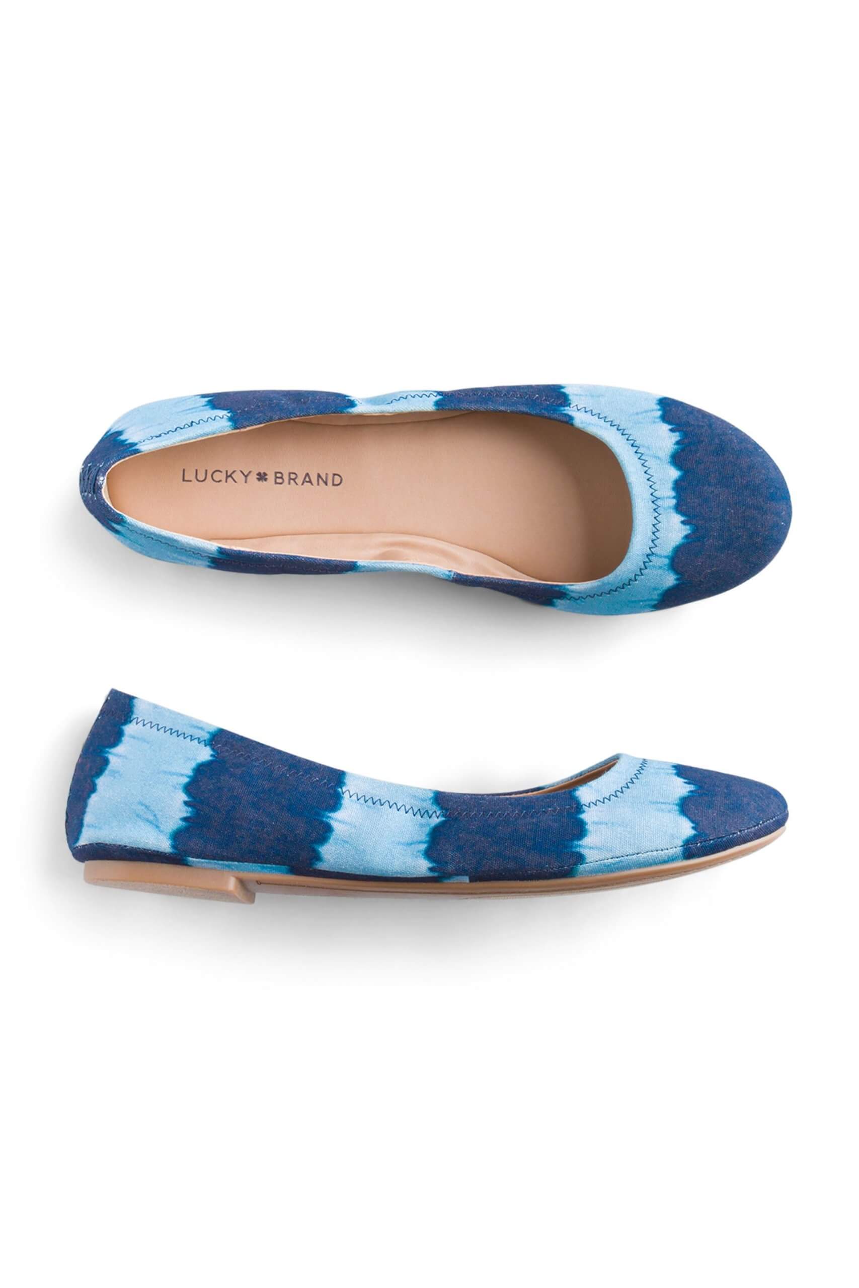 Stitch Fix women’s navy and light blue tie-dye striped flats.