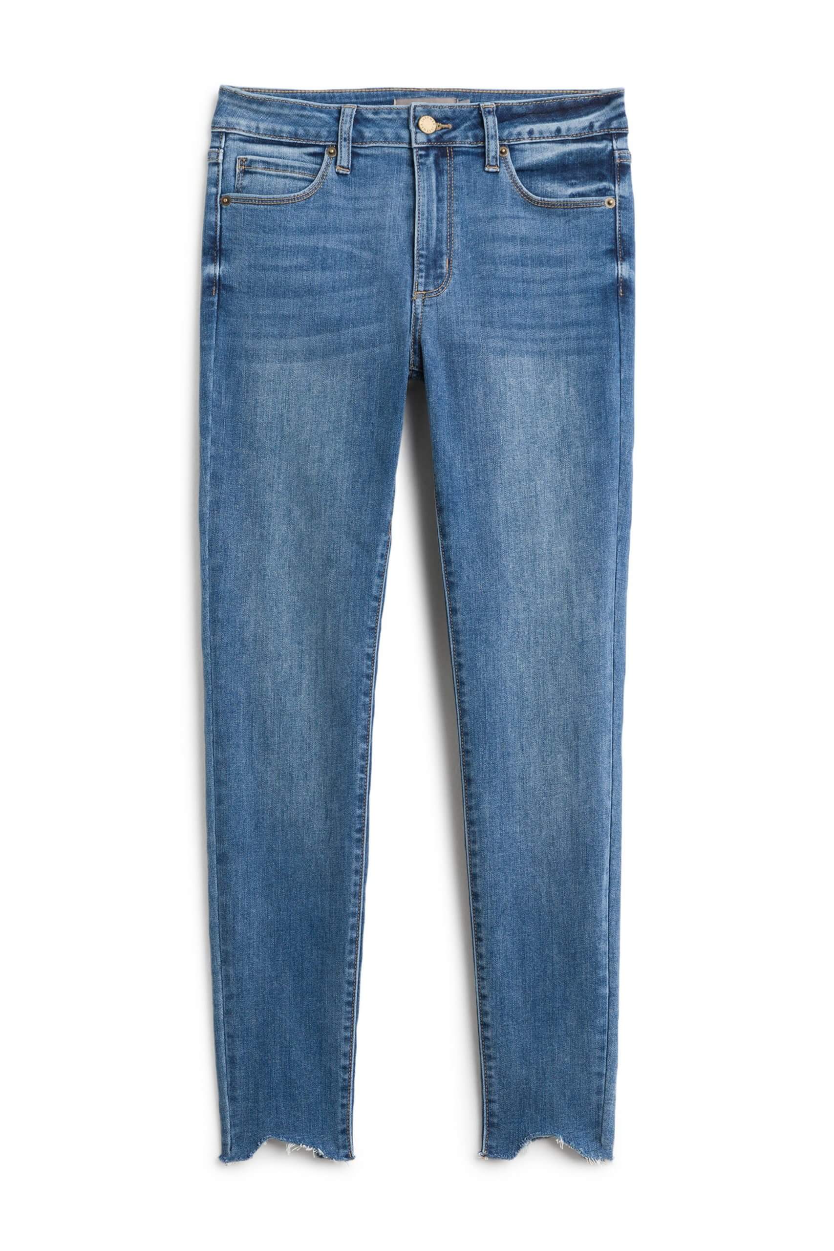 Stitch Fix Women's blue skinny jeans.
