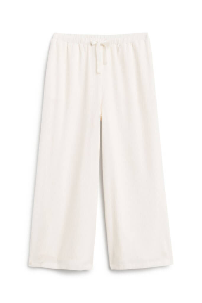 Stitch Fix women's cream wide leg knit pants.