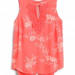 Stitch Fix Women’s sleeveless coral floral print blouse with keyhole.