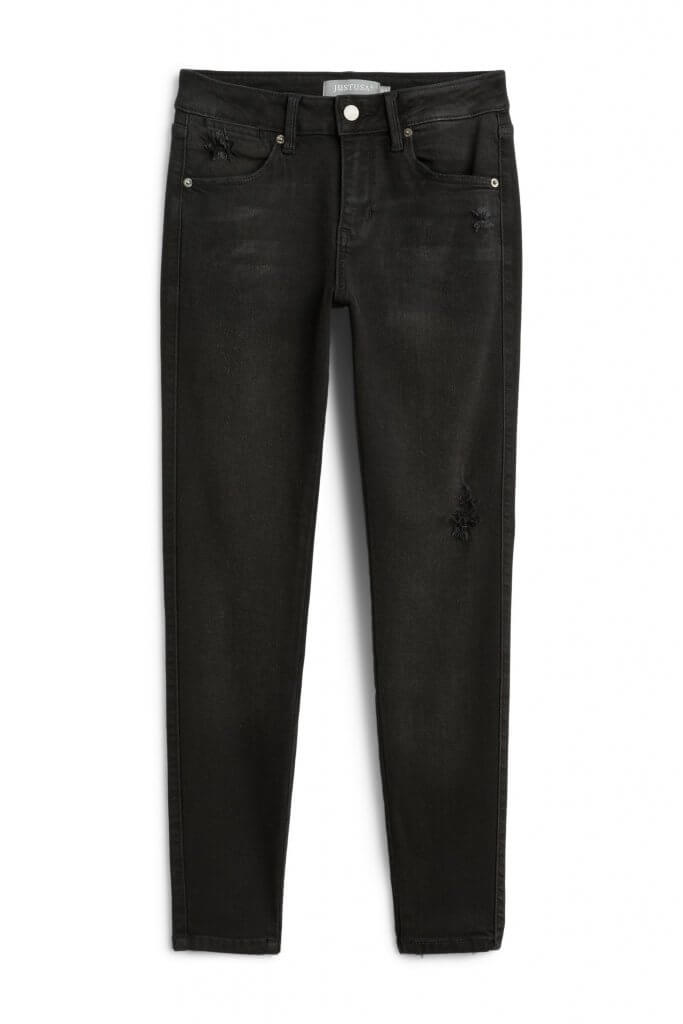 Stitch Fix women’s black skinny jeans.