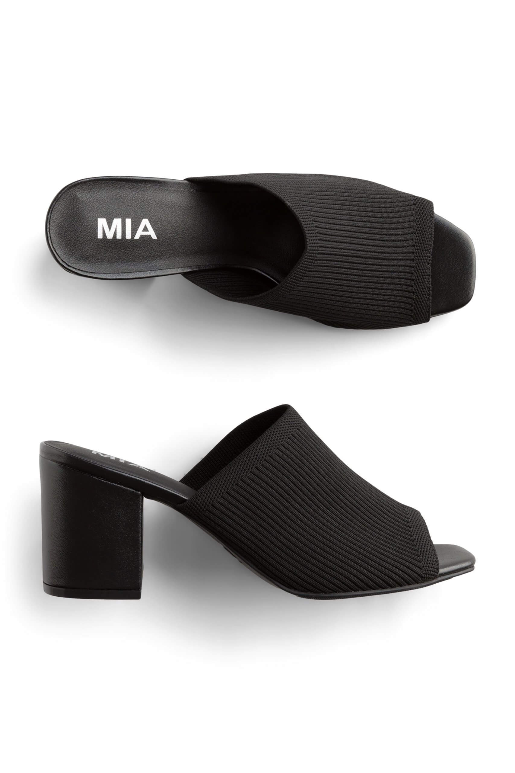 Stitch Fix women’s black open-toe chunky heels.