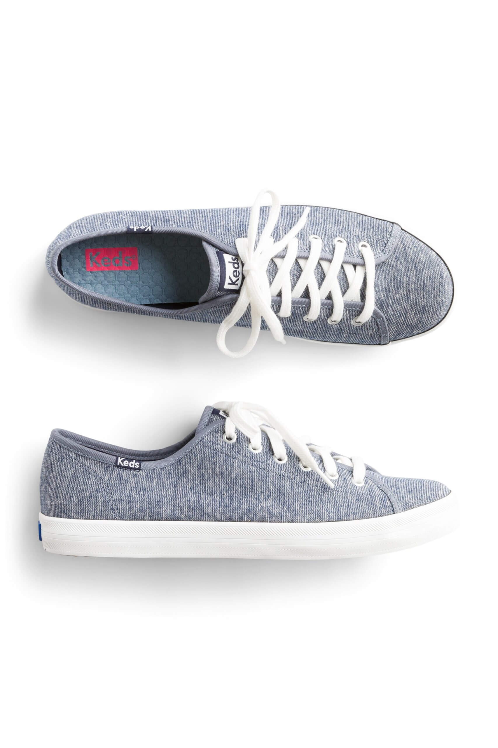 Stitch Fix women’s navy knit lace-up sneakers with white soles.