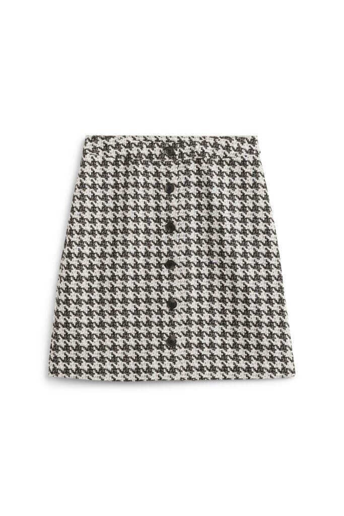 Stitch Fix women’s plaid and white houndstooth button-front mini skirt.