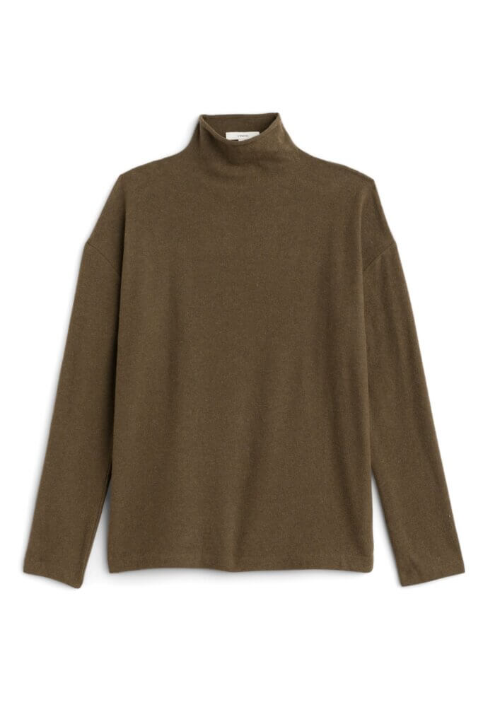 Stitch Fix women’s brown knit turtleneck.
