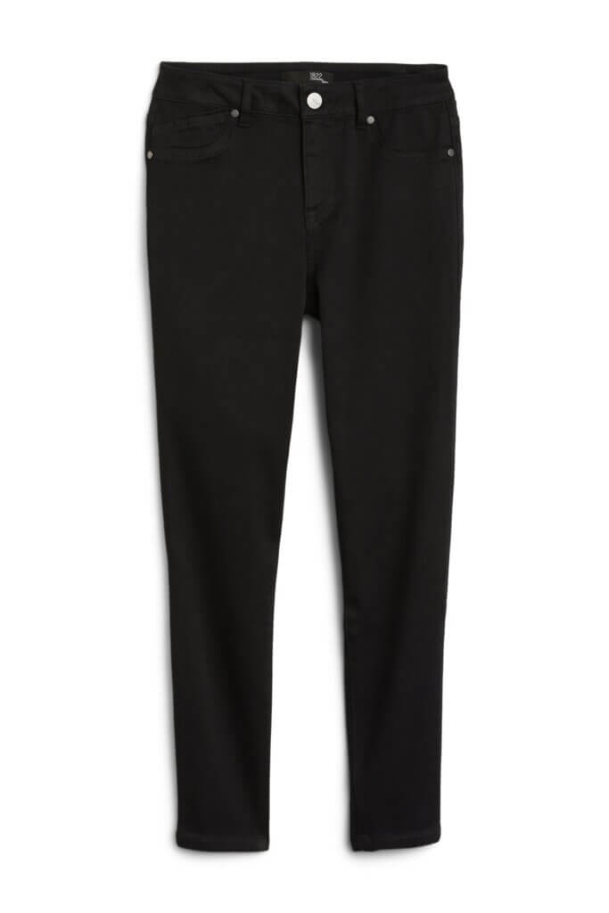 Stitch Fix women's black skinny jeans.
