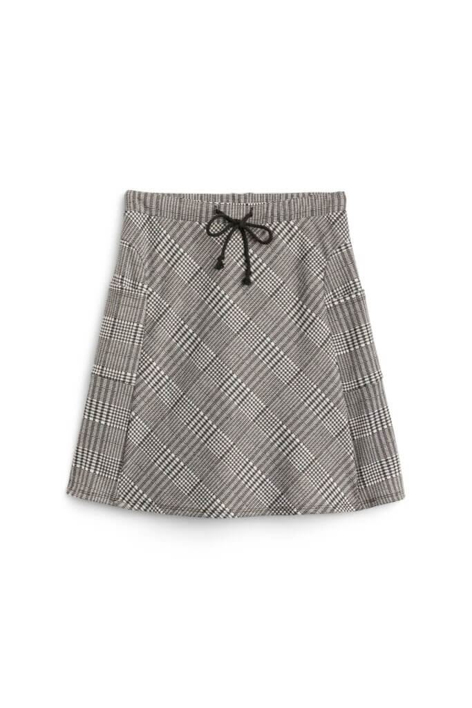 Stitch Fix women’s black and white plaid drawstring A-line skirt.