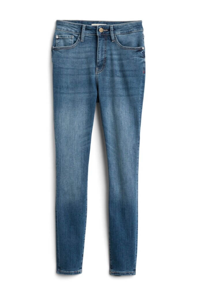 Stitch Fix women’s medium wash skinny jeans.