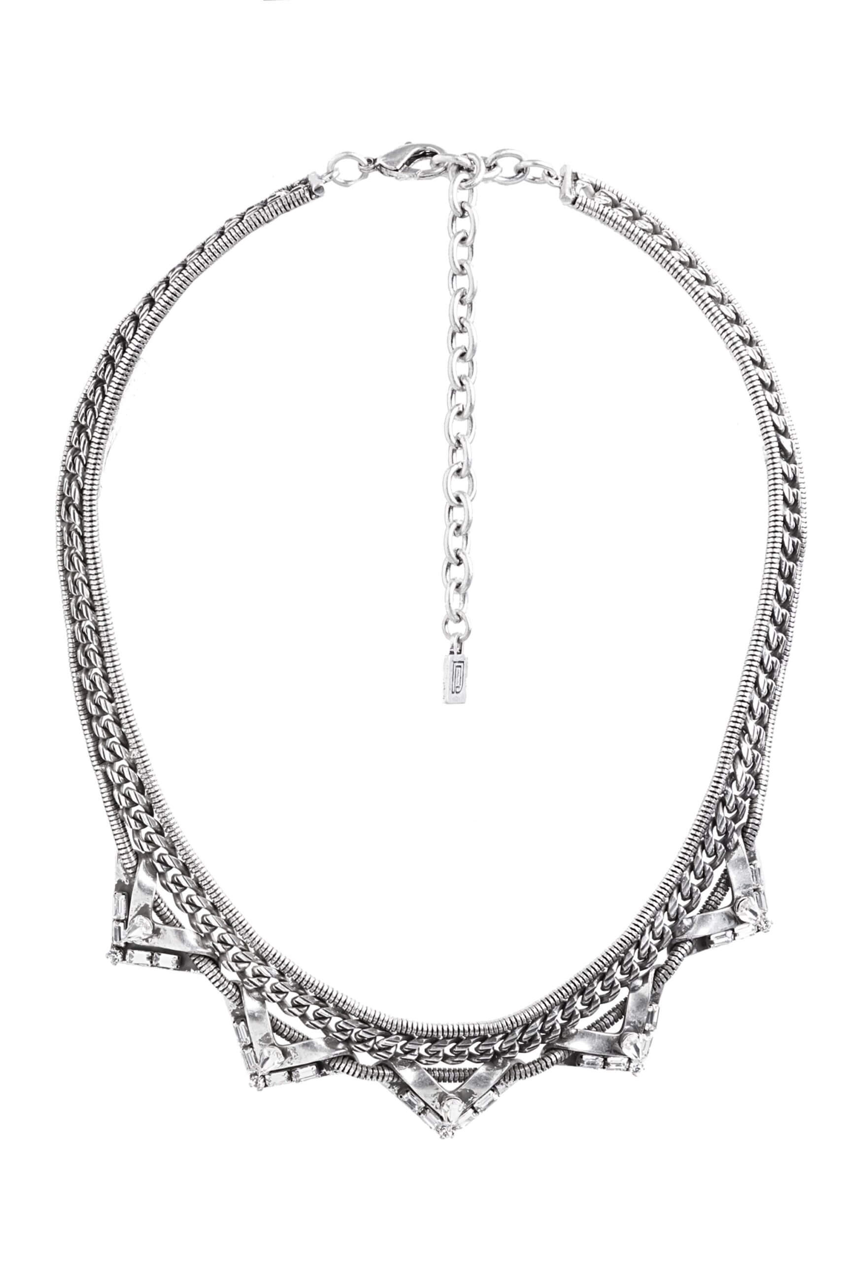 Stitch Fix women’s silver mixed media necklace.