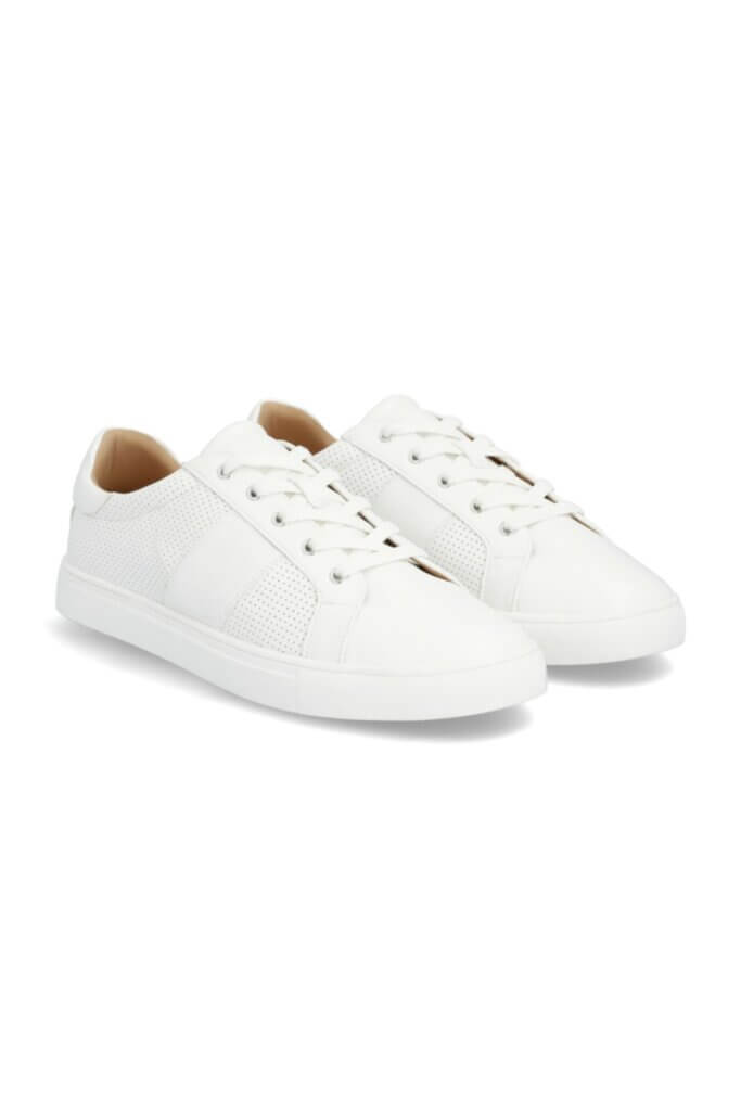 Stitch Fix Women’s white sneakers.