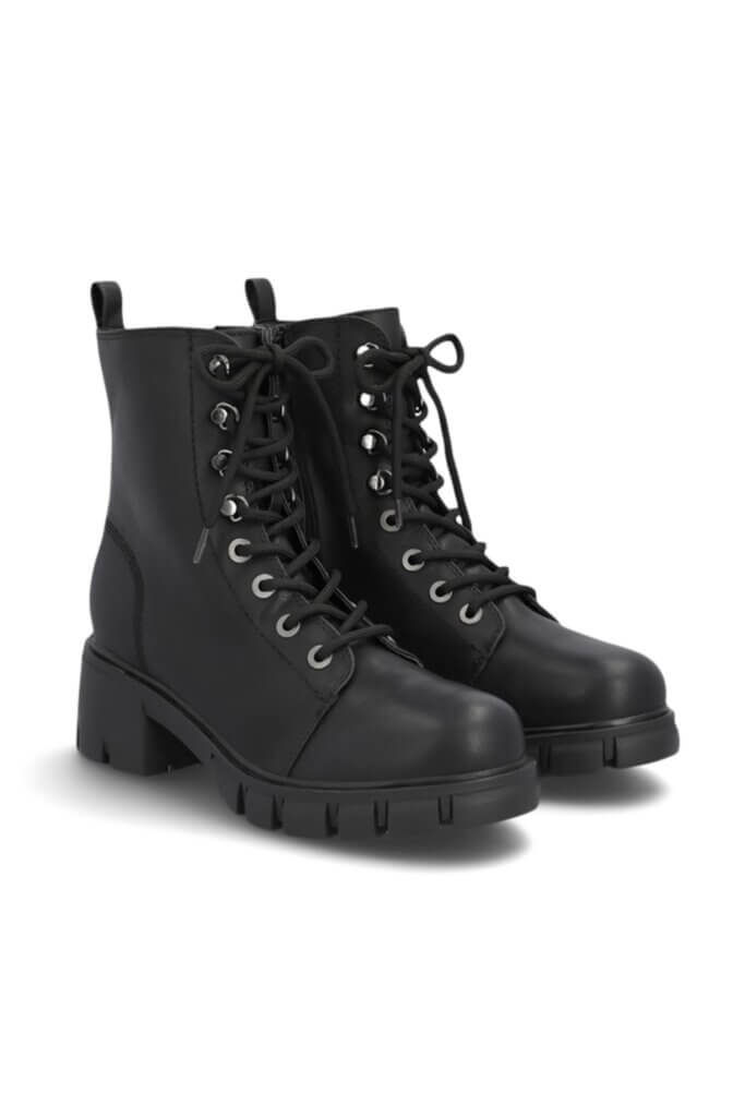Stitch Fix Women’s black combat boots.