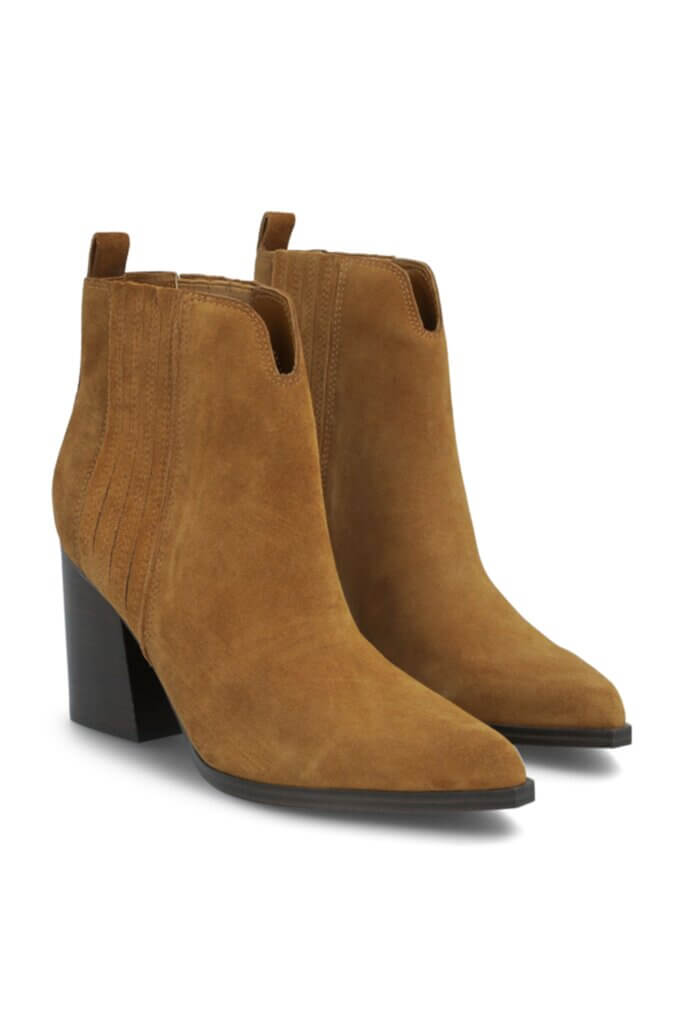 Stitch Fix Women’s tan suede heeled booties.