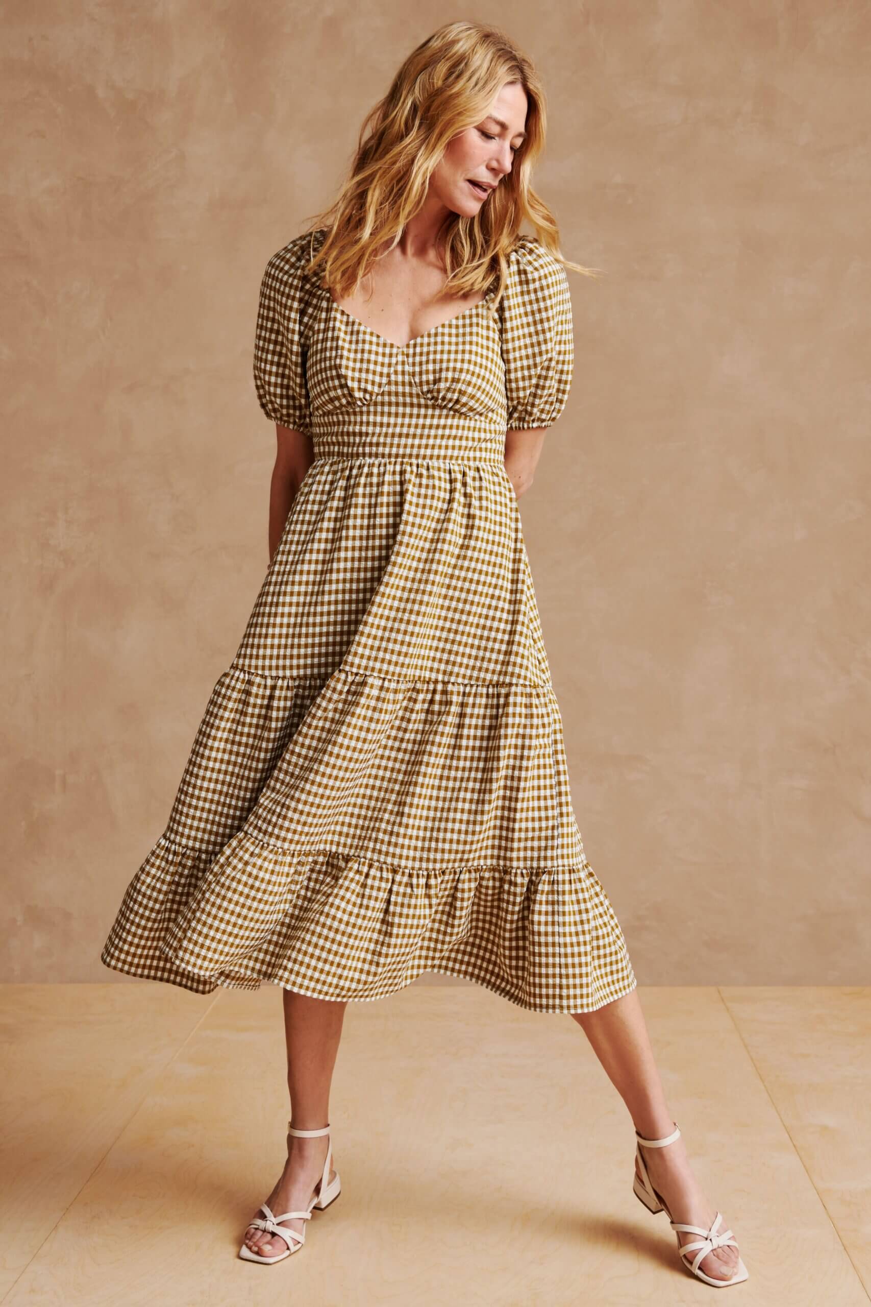 What to Wear to a Picnic Women s Style Guide Stitch Fix