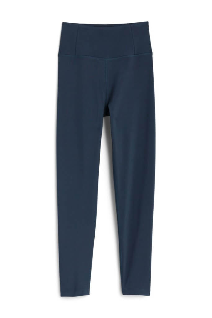 Stitch Fix women's navy blue yoga leggings.
