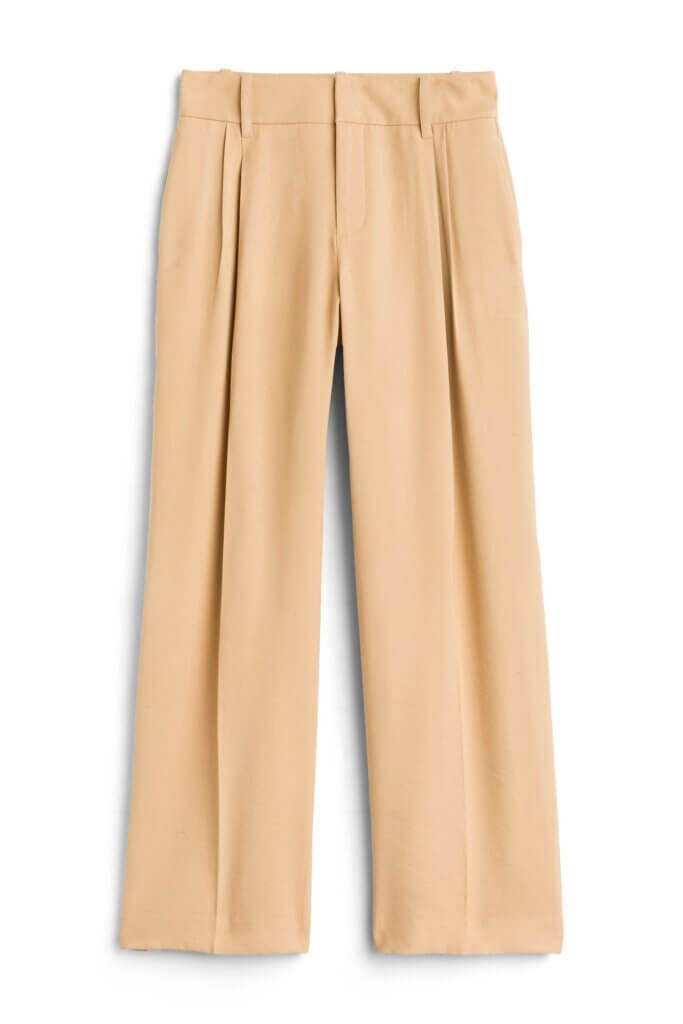 Stitch Fix women’s peach wide-leg pleated trousers.