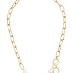 Stitch Fix women’s gold toggle necklace with pearls.
