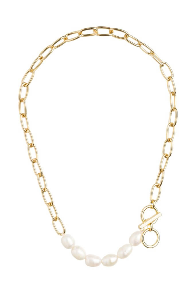 Stitch Fix women’s gold toggle necklace with pearls.