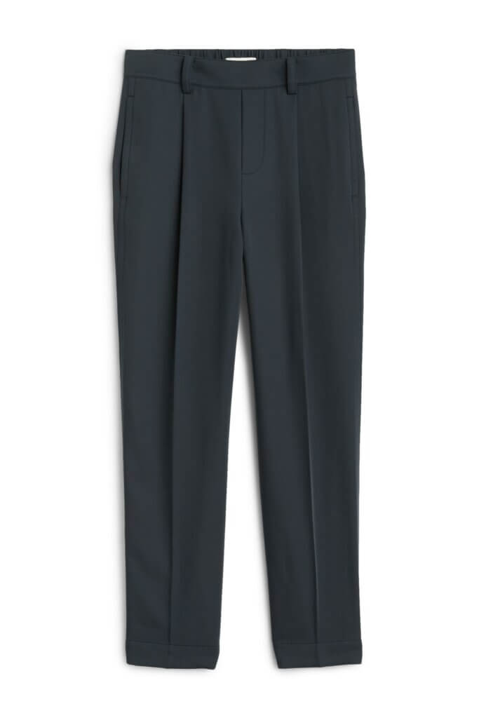 Stitch Fix women’s navy blue pleated trousers.