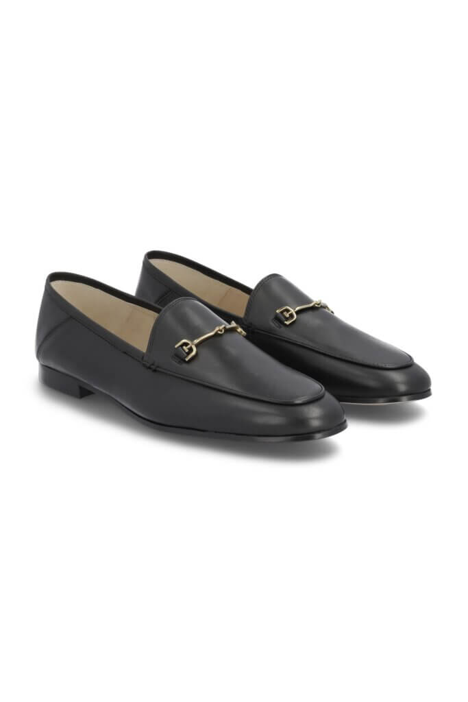 Stitch Fix women’s black loafer.