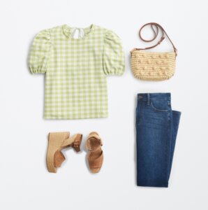 picnic outfit with puff-sleeve top, jeans, and wedges