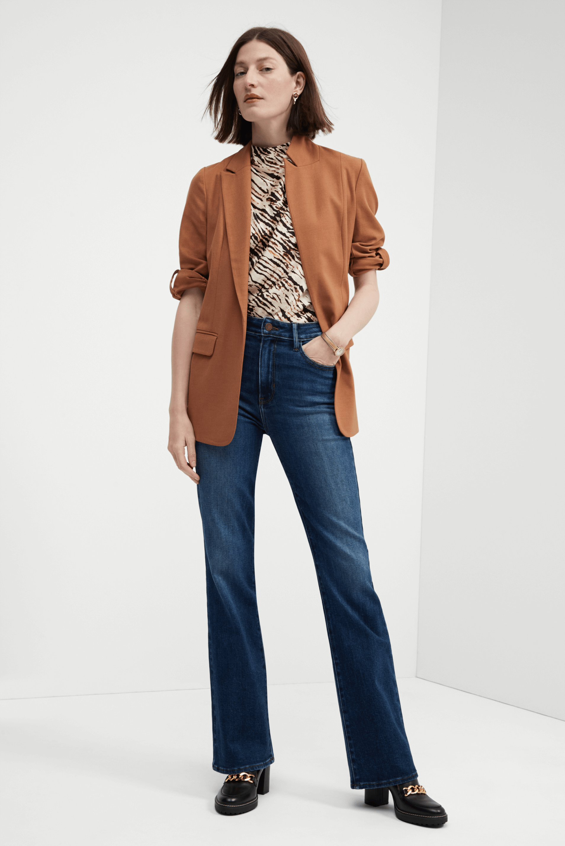 women's fall outfit with straight leg jeans